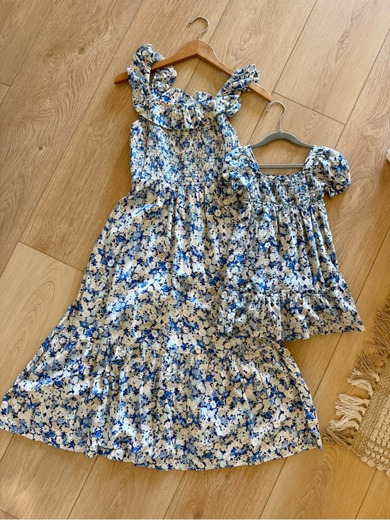 GAP Dresses & Skirts - GAP Blue and White Floral Smocked Ruffle Dress